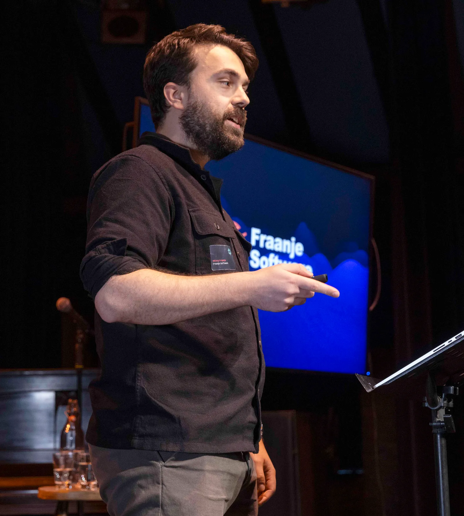 Mickey presenteert over de AI en software